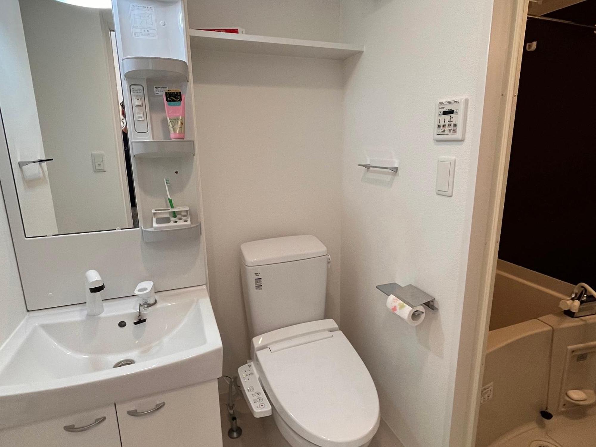 R Guest House Osaka Exterior photo